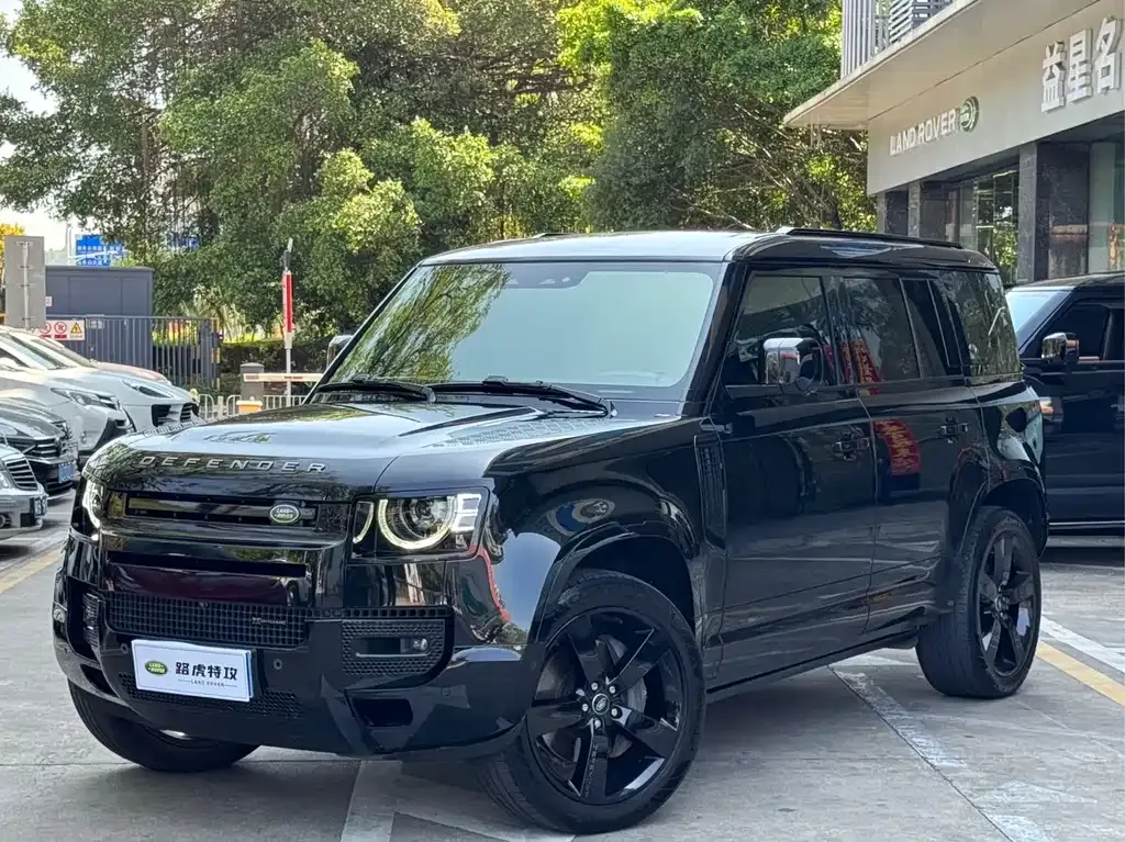Land Rover Defender — фото 1