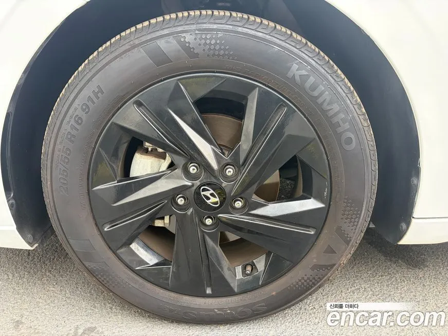 Hyundai AVANTE — фото 10