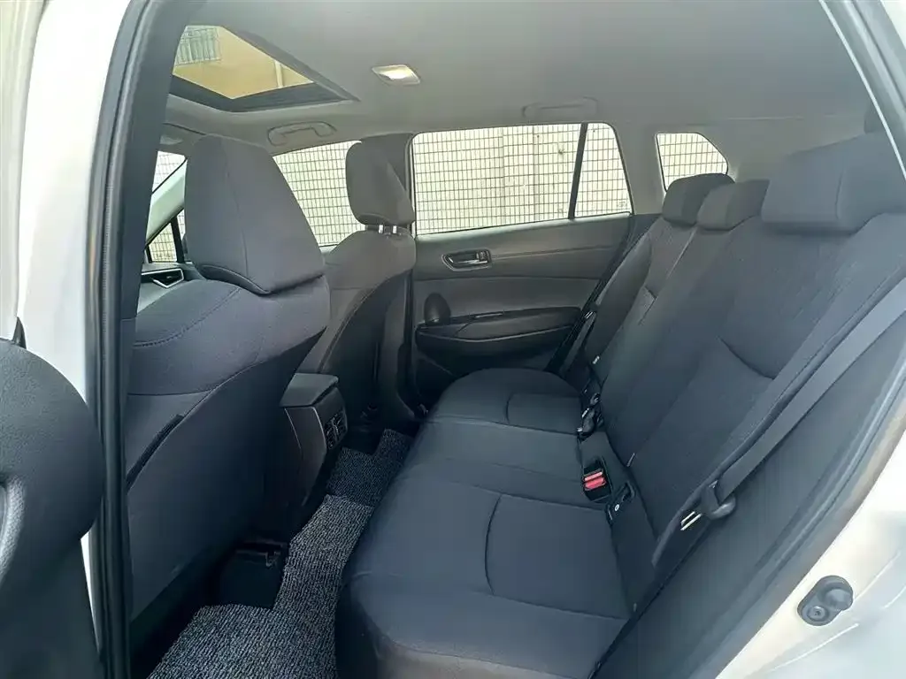 Toyota Corolla Cross 2024 из CN, фото 2