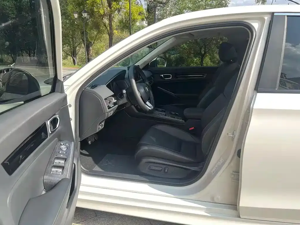 Honda Civic 2024 из CN, фото 2