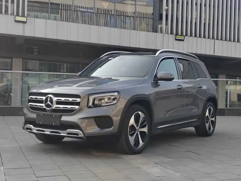 Mercedes-Benz GLB — фото 1