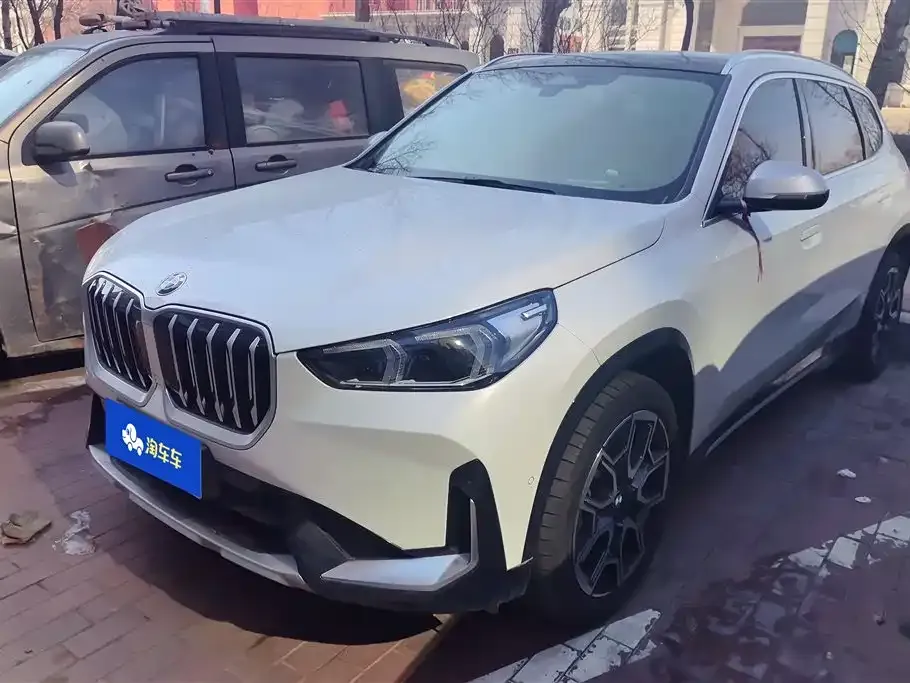 BMW X1 — фото 1