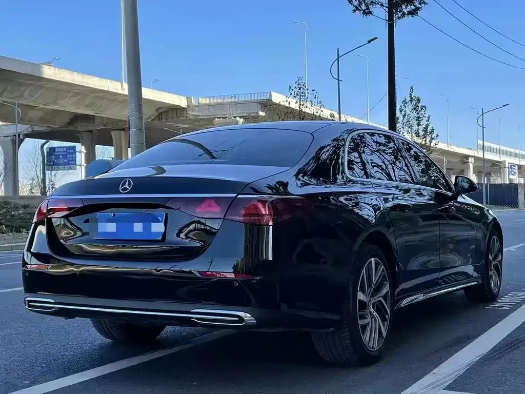 Mercedes-Benz E-Class 2024 из CN, фото 3