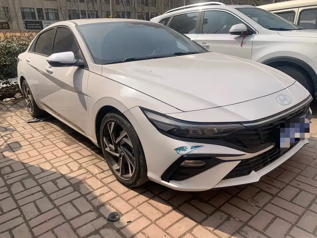 Hyundai Elantra 2023 из CN, фото 10