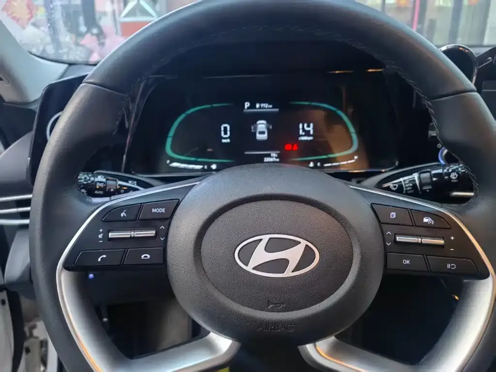 Hyundai Elantra 2023 из CN, фото 7