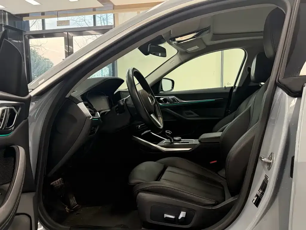 BMW 4 Series 2023 из CN, фото 8