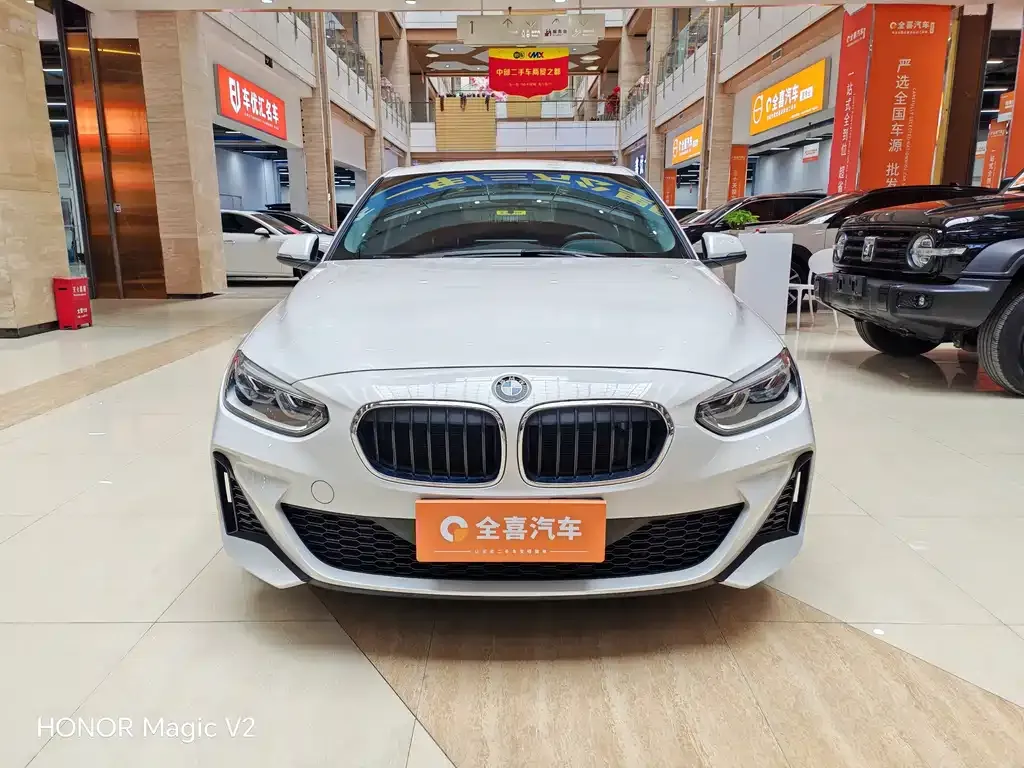 BMW 1 Series 2023 из CN, фото 3