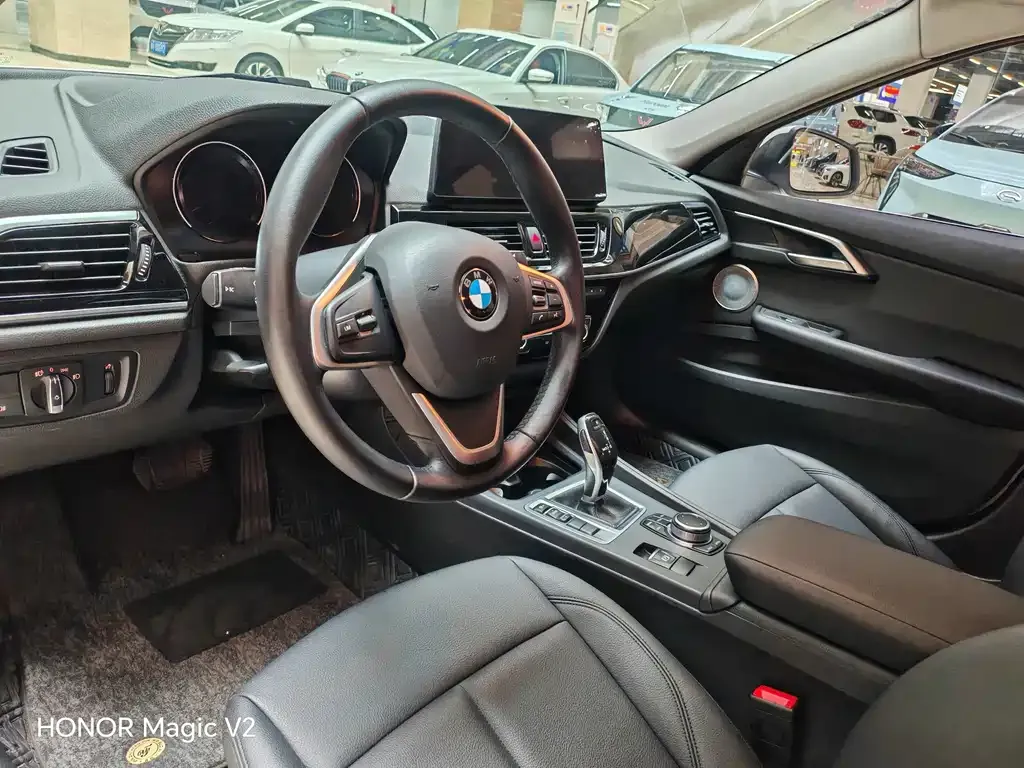 BMW 1 Series 2023 из CN, фото 5