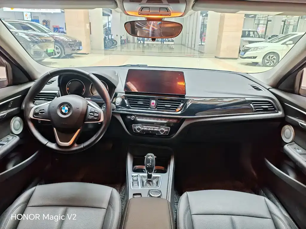 BMW 1 Series 2023 из CN, фото 2