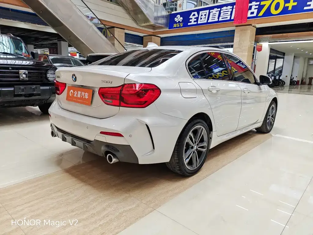 BMW 1 Series 2023 из CN, фото 4