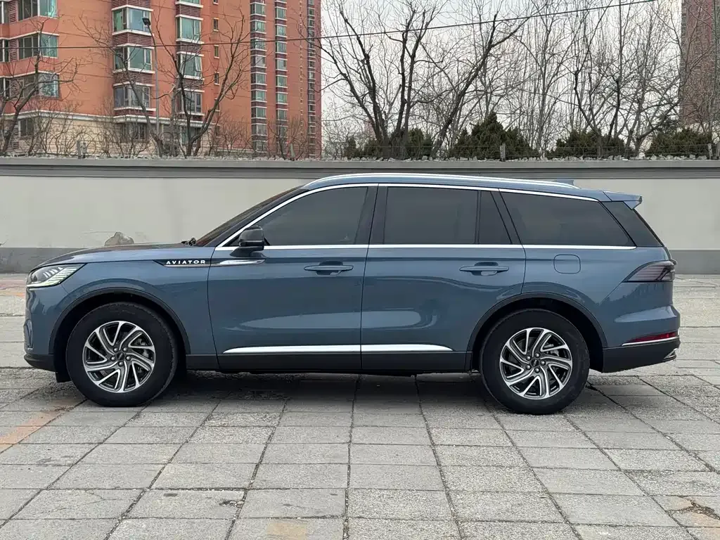 Lincoln Aviator — фото 7