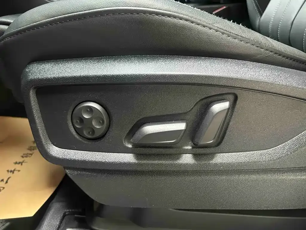 Audi Q5L 2022 из CN, фото 7