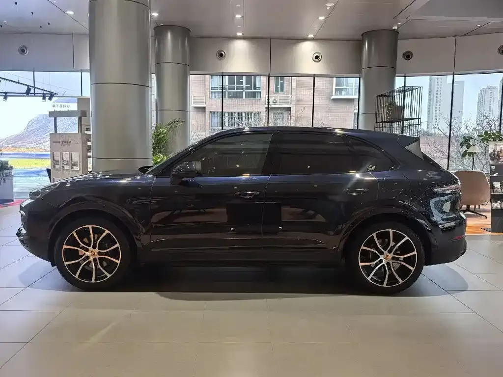 Porsche Cayenne — фото 4