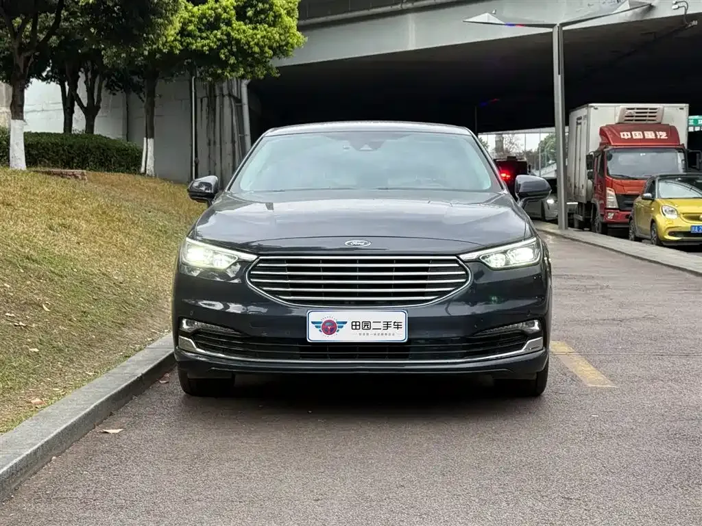 Ford Taurus 2021 из CN, фото 7