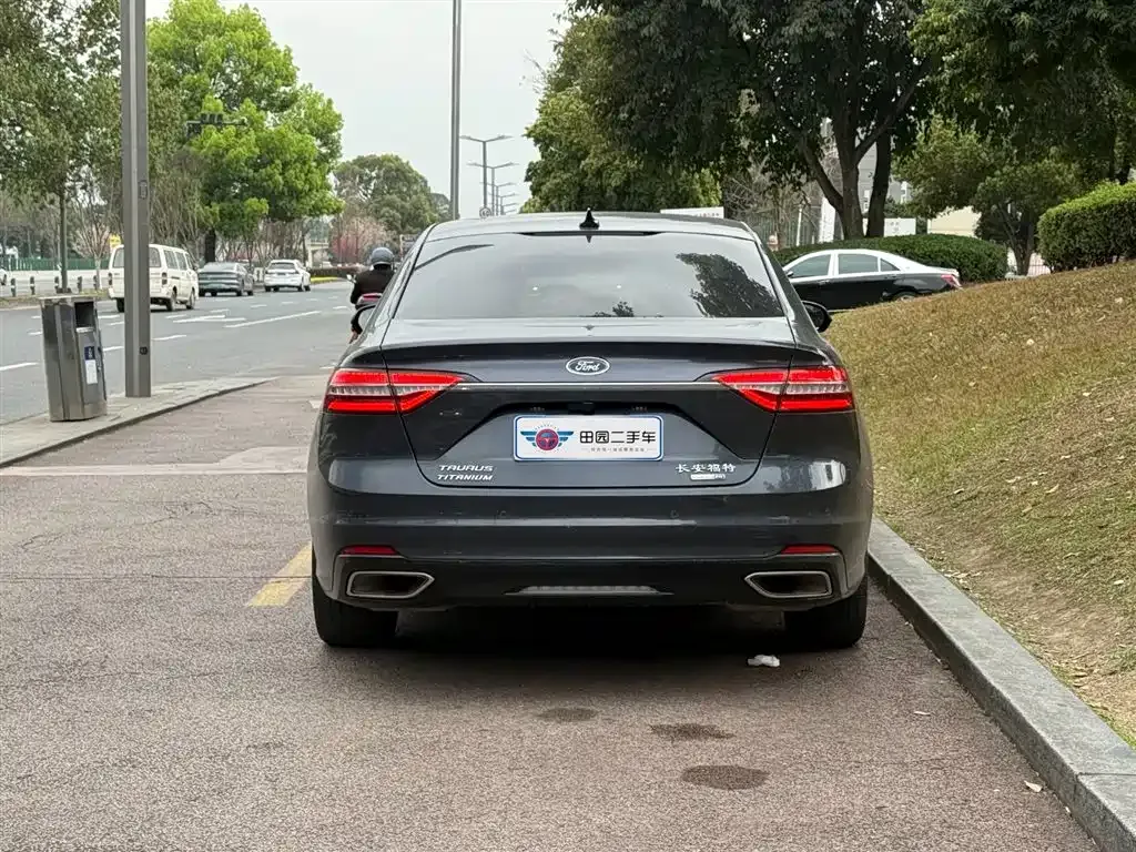 Ford Taurus 2021 из CN, фото 9