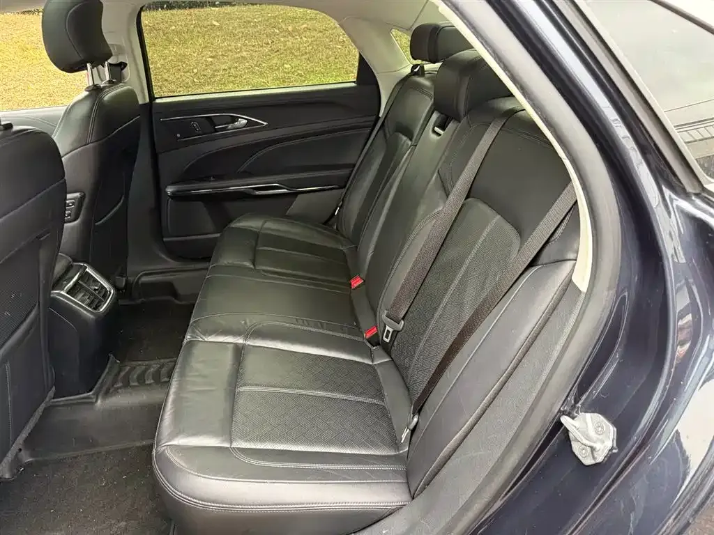 Ford Taurus 2021 из CN, фото 5