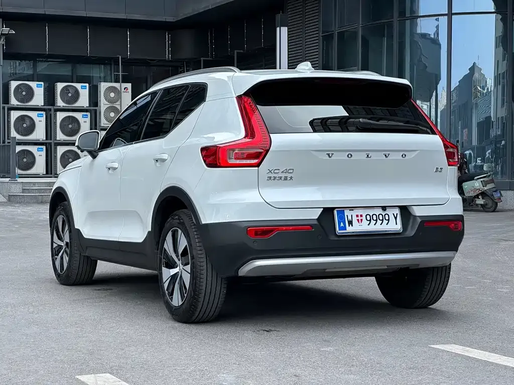 Volvo XC40 2023 из CN, фото 2