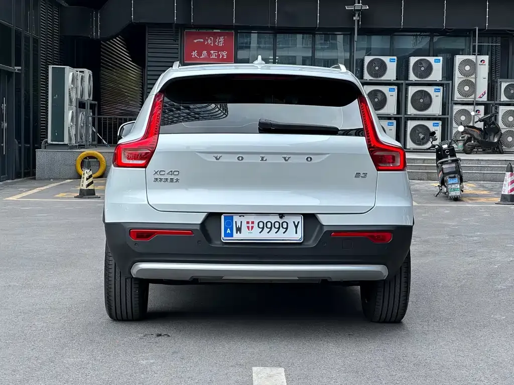 Volvo XC40 2023 из CN, фото 7