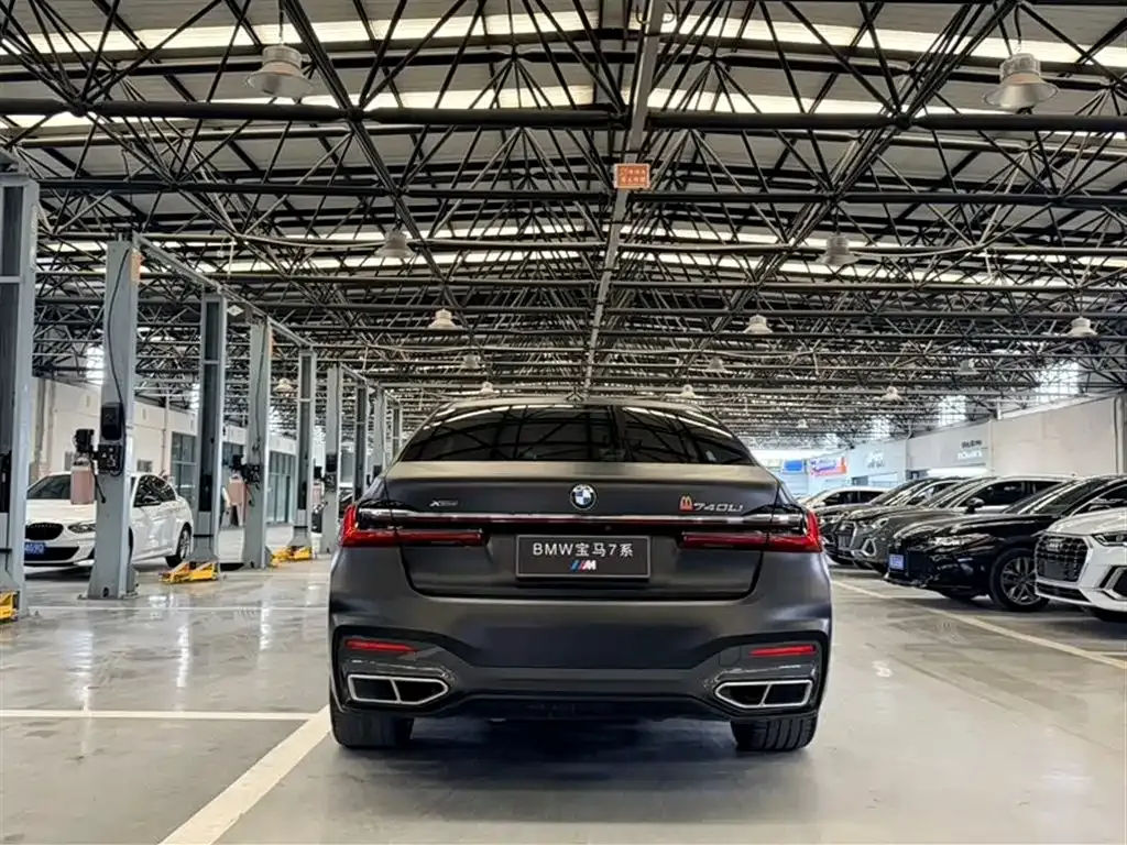 BMW 7 Series 2021 из CN, фото 8