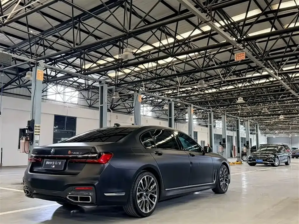 BMW 7 Series 2021 из CN, фото 9