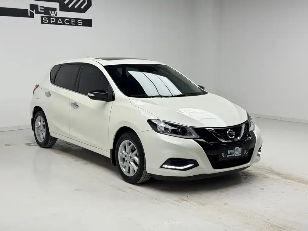 Nissan Tiida 2023 из CN, фото 5