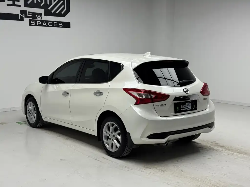 Nissan Tiida 2023 из CN, фото 3