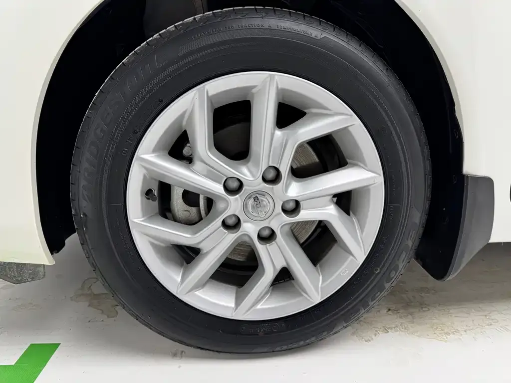 Nissan Tiida 2023 из CN, фото 7