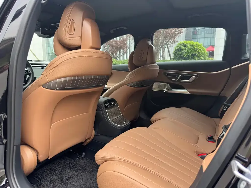 Mercedes-Benz E-Class 2024 из CN, фото 5