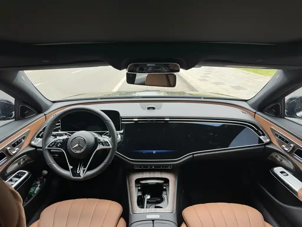 Mercedes-Benz E-Class 2024 из CN, фото 4