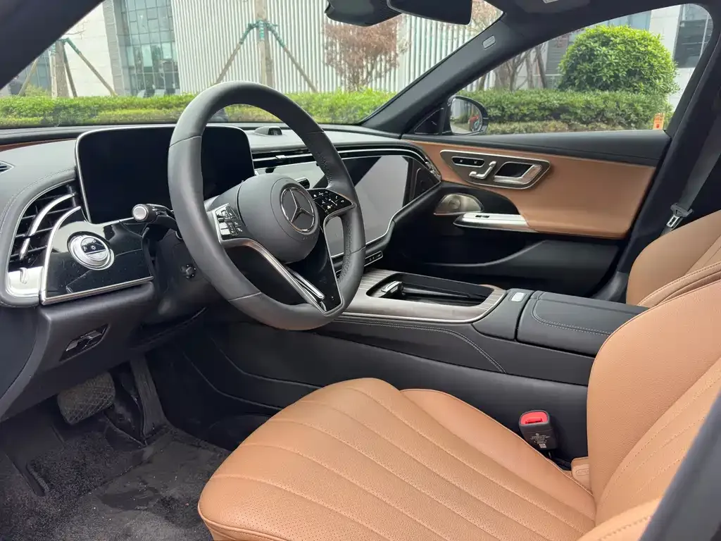 Mercedes-Benz E-Class 2024 из CN, фото 3