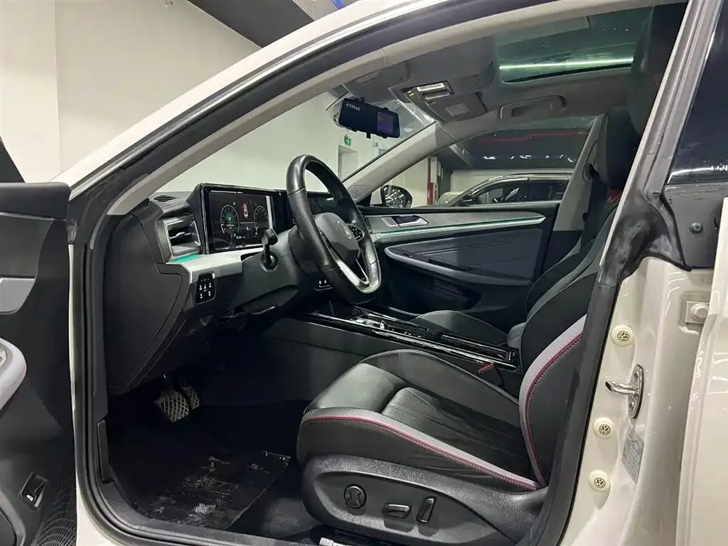 Volkswagen Lamando 2022 из CN, фото 3