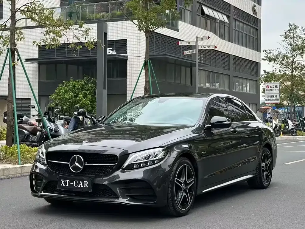 Mercedes-Benz C-Class — фото 1