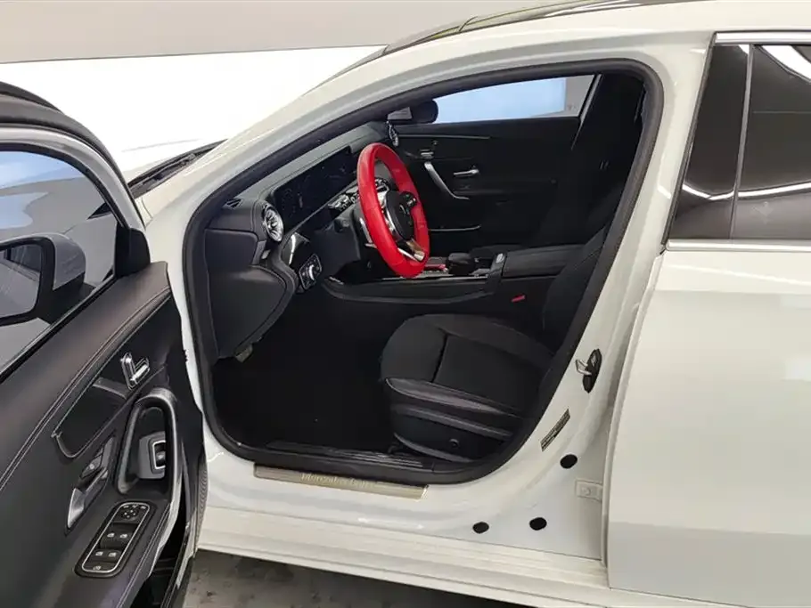 Mercedes-Benz A-Class 2023 из CN, фото 10