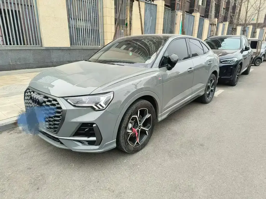 Audi Q3 Sportback — фото 1