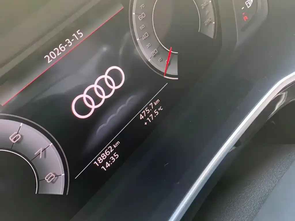 Audi Q3 Sportback — фото 2