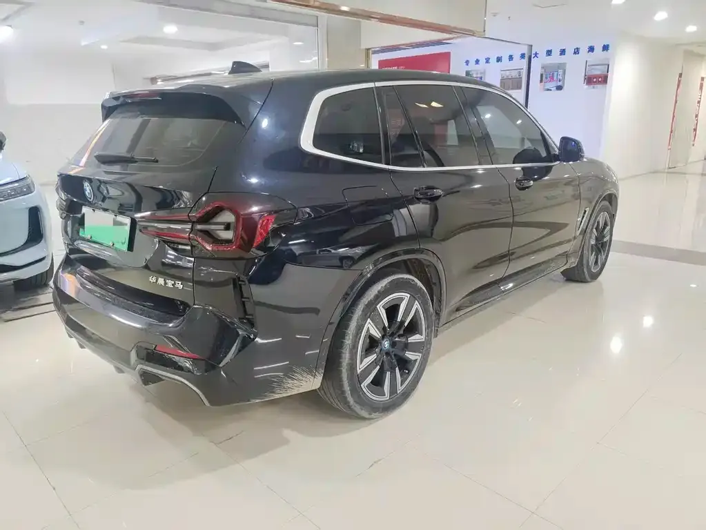 BMW iX3 2024 из CN, фото 8