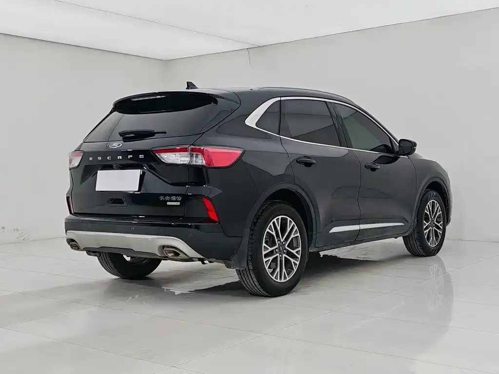 Ford Escape 2023 из CN, фото 3