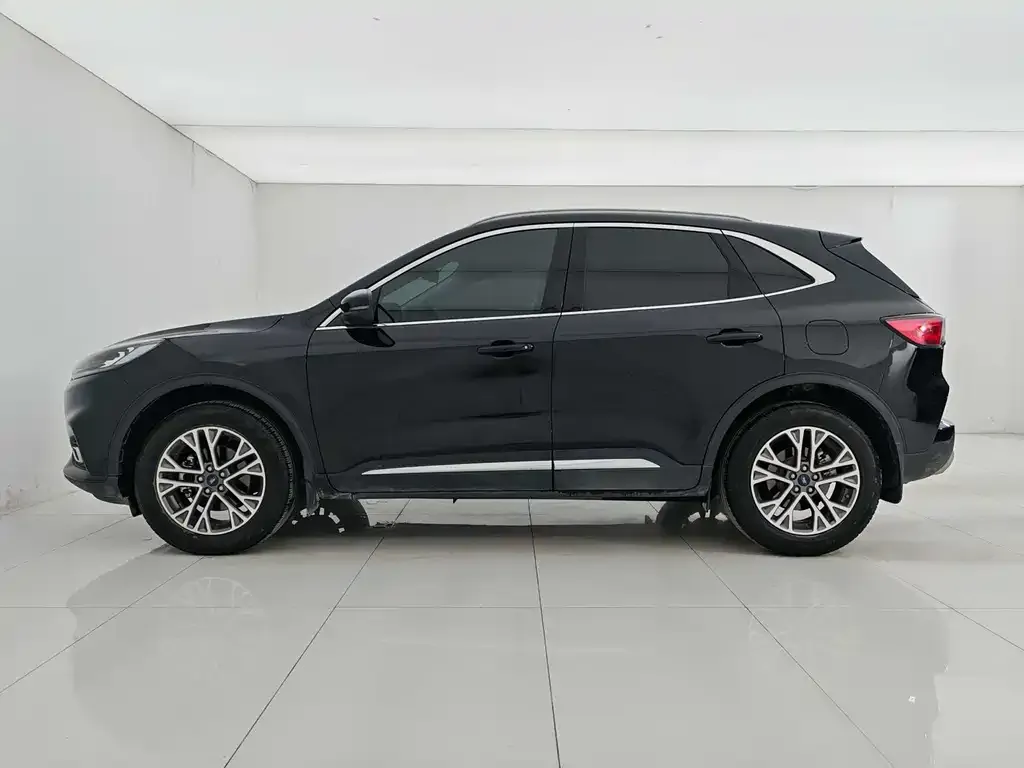 Ford Escape 2023 из CN, фото 5