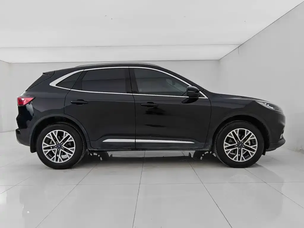 Ford Escape 2023 из CN, фото 9