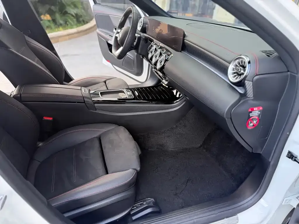 Mercedes-Benz A-Class — фото 10
