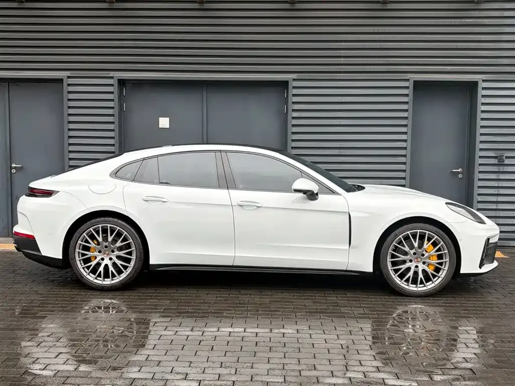 Porsche Panamera 2026 из CN, фото 6