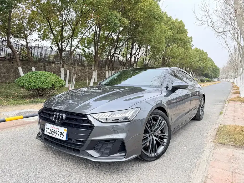Audi A7 — фото 1
