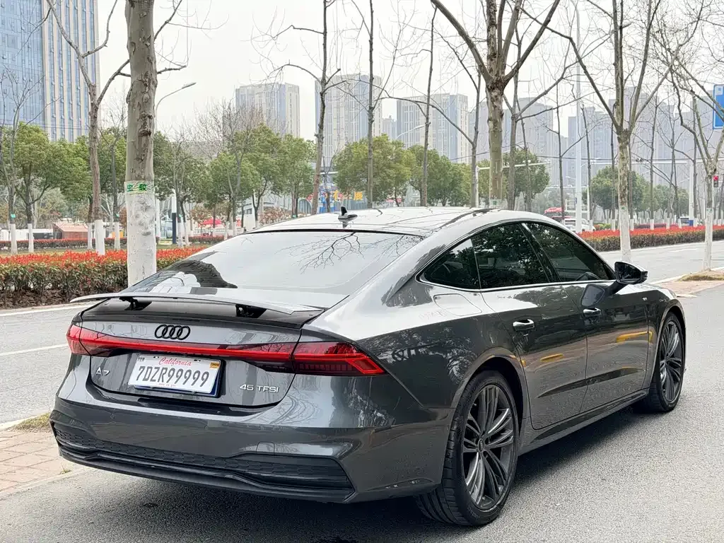 Audi A7 — фото 5