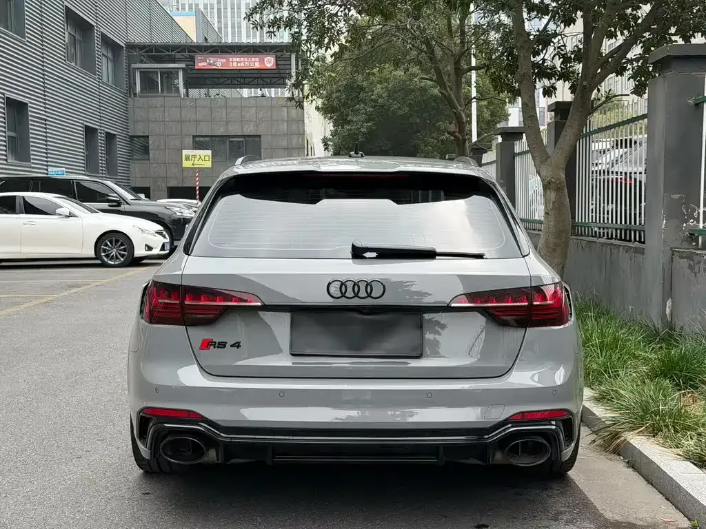 Audi RS 4 — фото 2