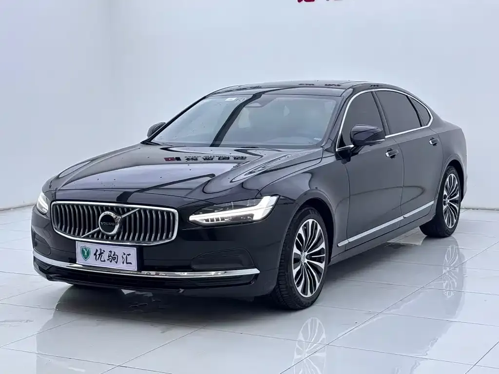 Volvo S90 — фото 1