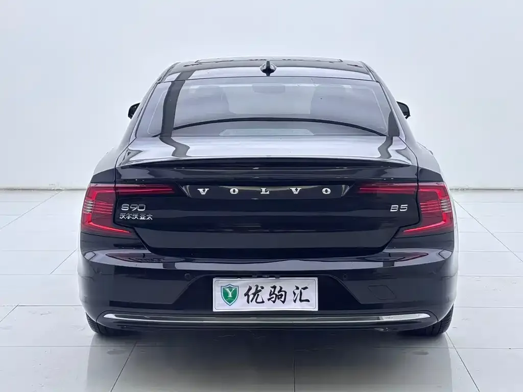 Volvo S90 — фото 3
