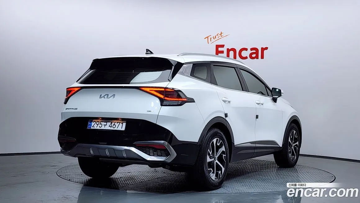 Kia Sportage — фото 10