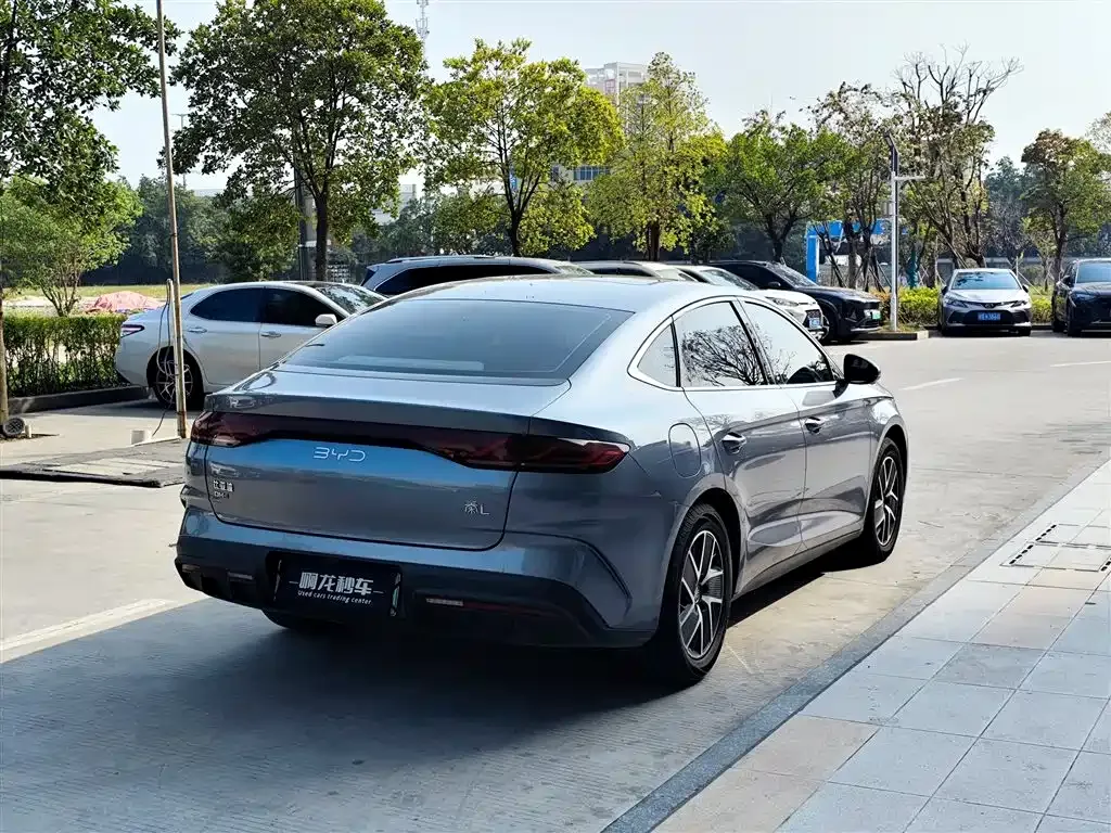 BYD Qin L — фото 9