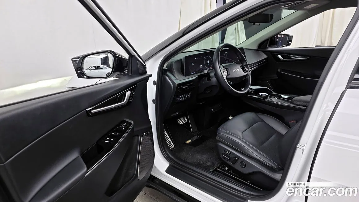 Kia EV6 — фото 9