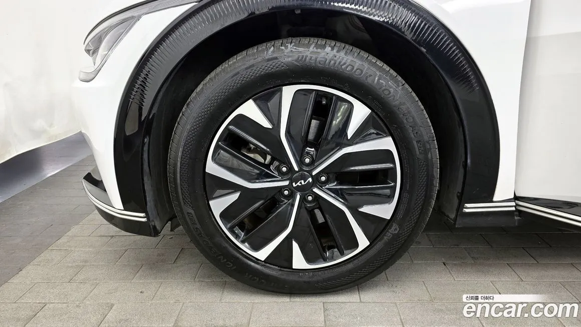 Kia EV6 — фото 6